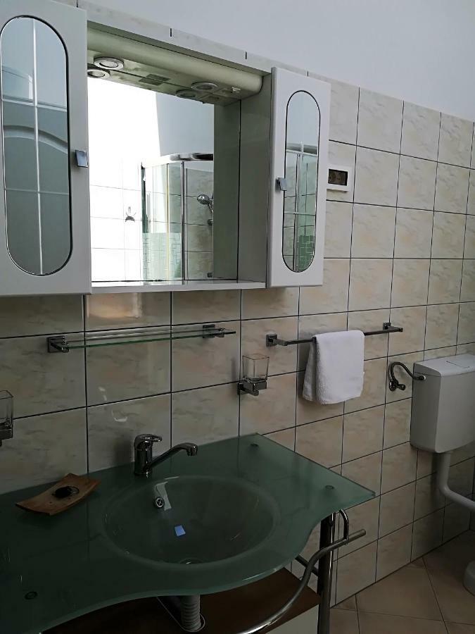 Apartman Rosanda 1 Premuda ภายนอก รูปภาพ